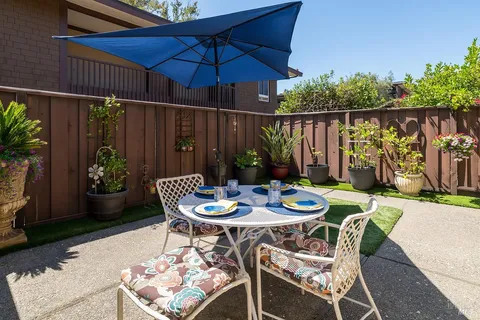 $575,000 | 82 Surrey Lane, San Rafael, CA 94903