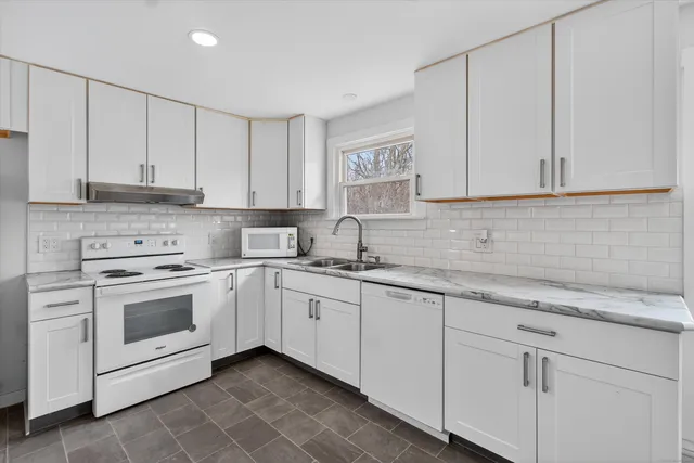 $325,000 | 312 Celia Drive, Wolcott, CT 06705