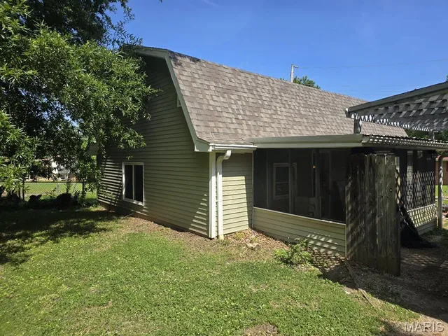 $97,500 | 828 South Lewis Street, Dexter, MO 63841