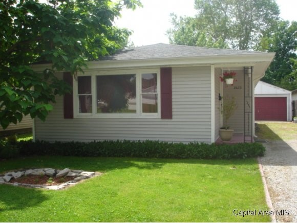 2623 South Walnut Street Springfield, IL 62704 - Photo 1 of 12