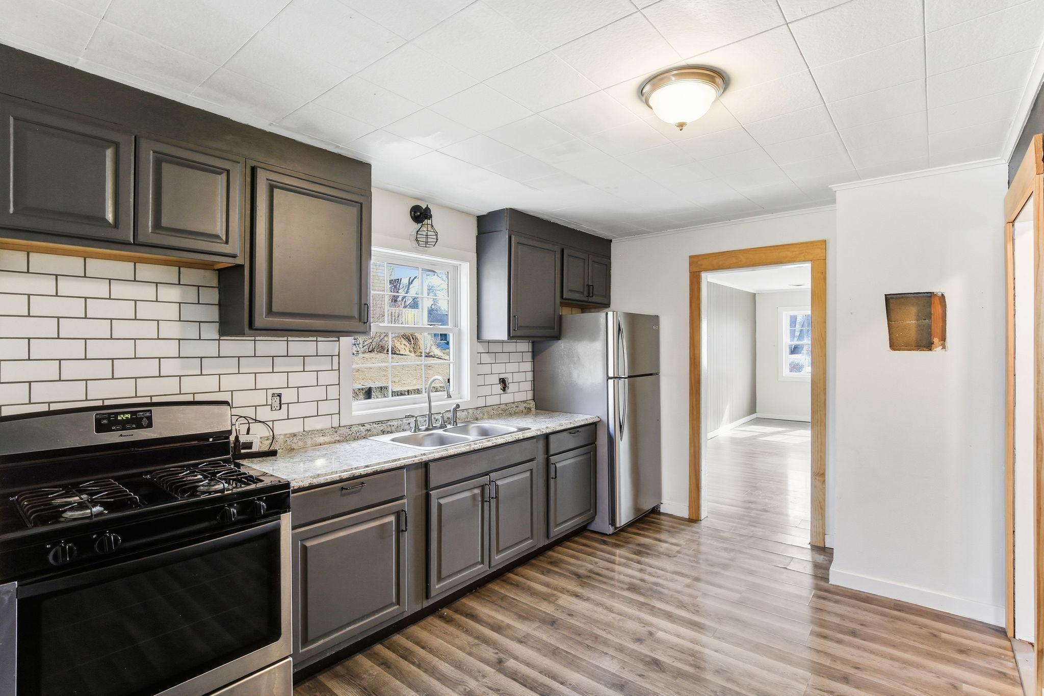 571 Ironton Street Northeast Fridley, MN 55432 - Photo 8 of 21