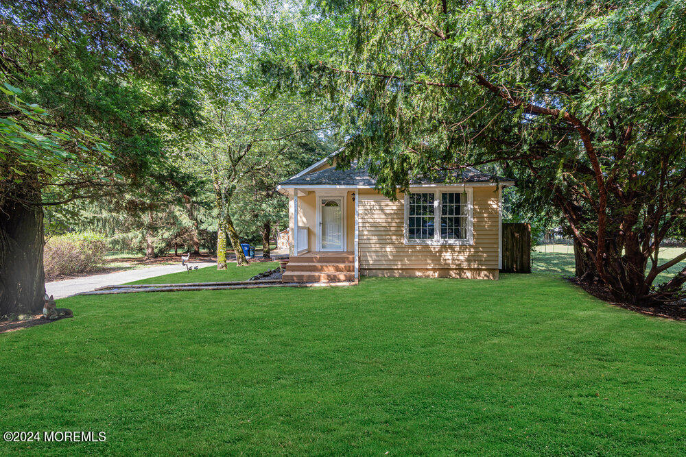 524 Declaration Lane Jackson, NJ 08527 - Photo 5 of 38 005_dsc07831-1_290