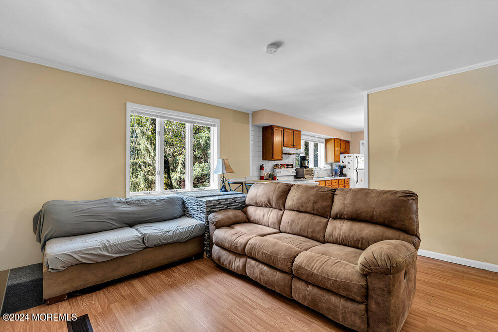 524 Declaration Lane Jackson, NJ 08527 - Photo 10 of 38 010_dsc07736_636