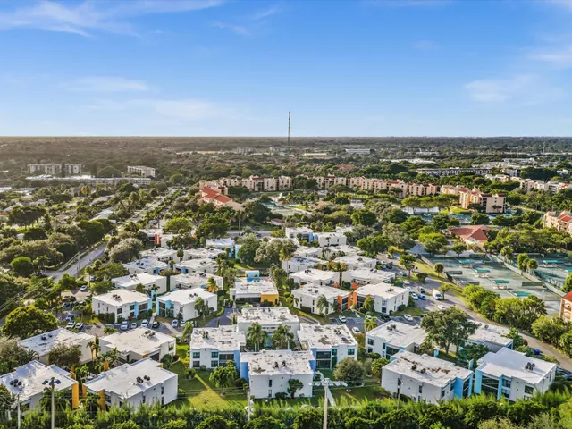 $2,500 | 524 Osprey Drive, Unit 11B, Delray Beach, FL 33444
