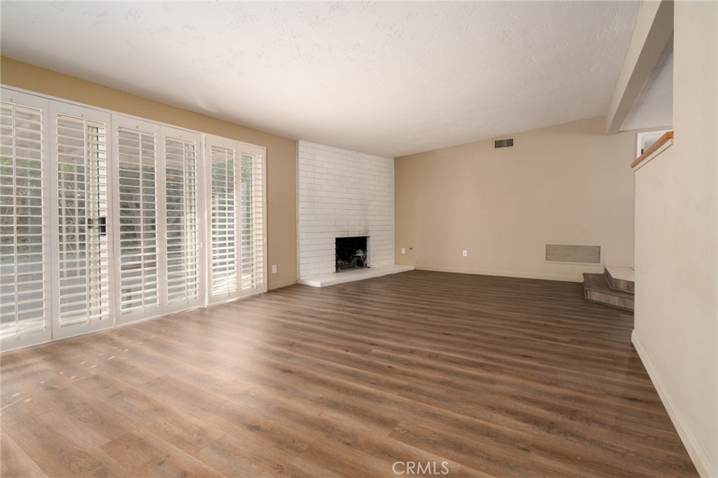 2364 Silver Tree Road Claremont, CA 91711 - Photo 16 of 23 Living Room