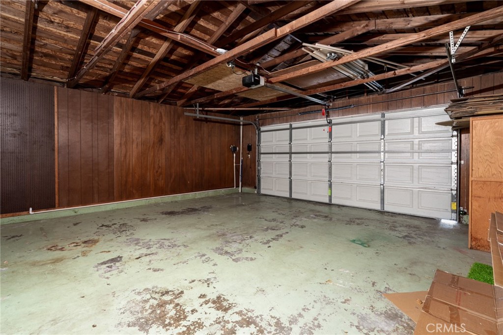 2364 Silver Tree Road Claremont, CA 91711 - Photo 23 of 23 Garage