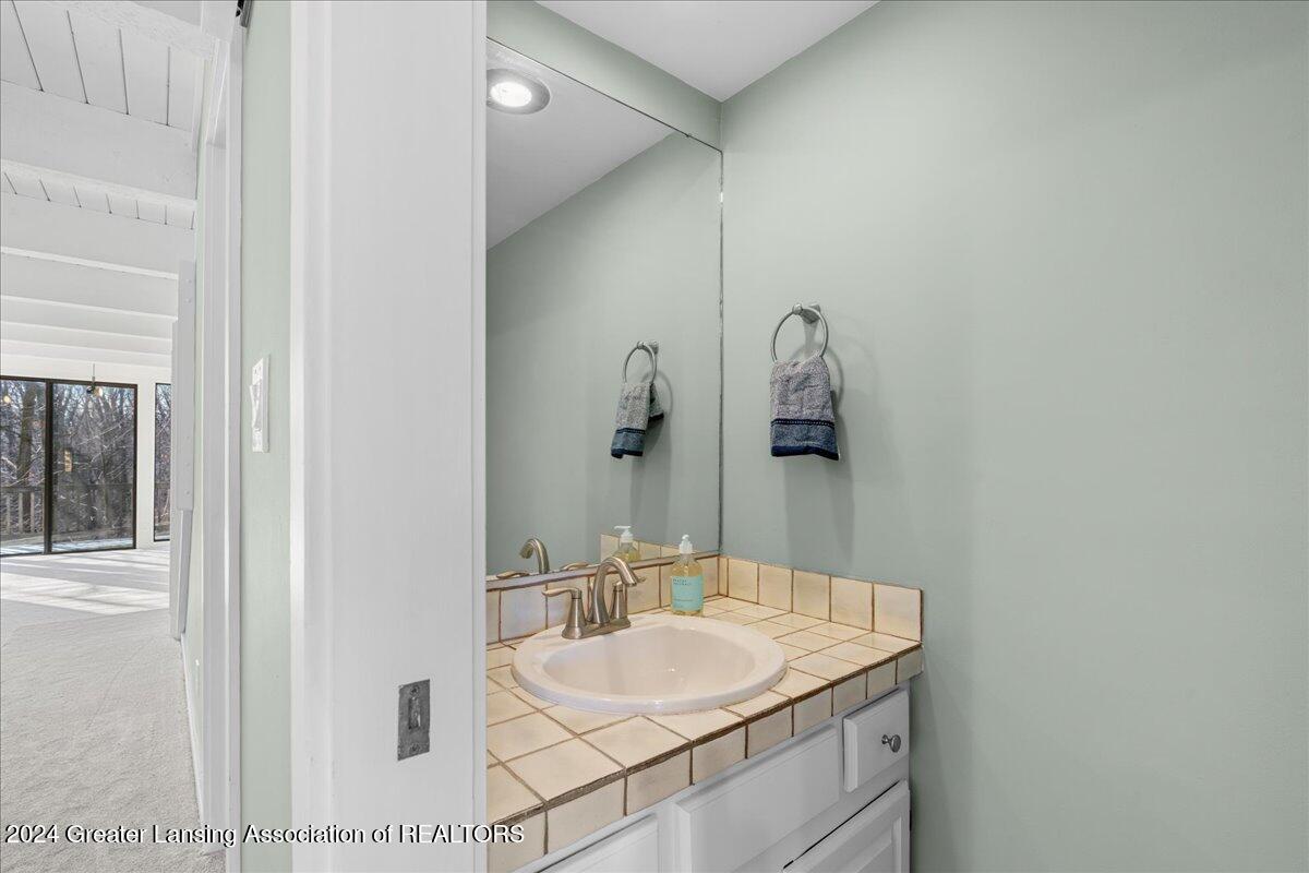 2057 Hamilton Road, Unit 9 Okemos, MI 48864 - Photo 4 of 37 09-Media Jett - 07