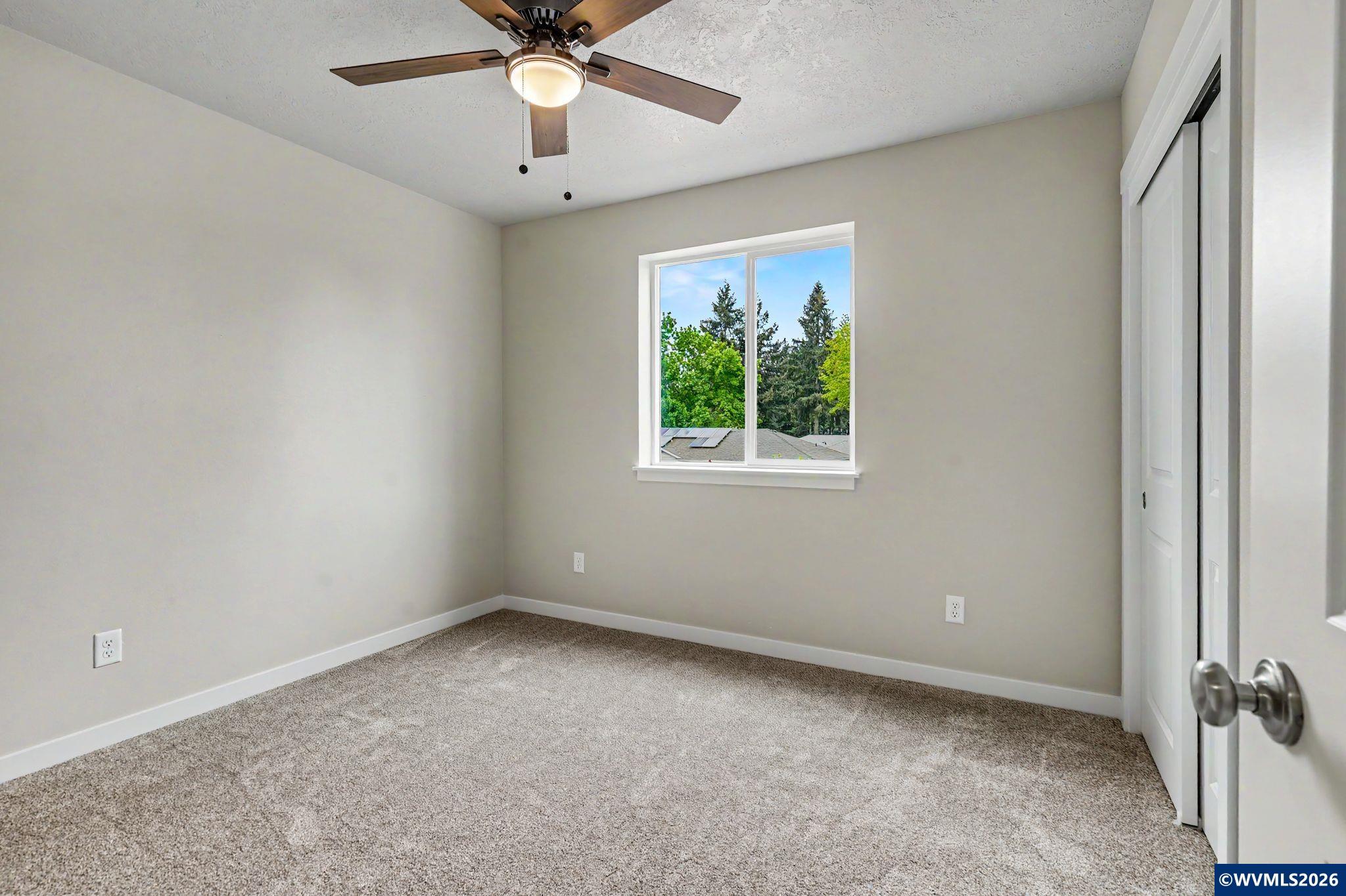 4025 Filbert Avenue Northeast Keizer, OR 97303 - Photo 16 of 27