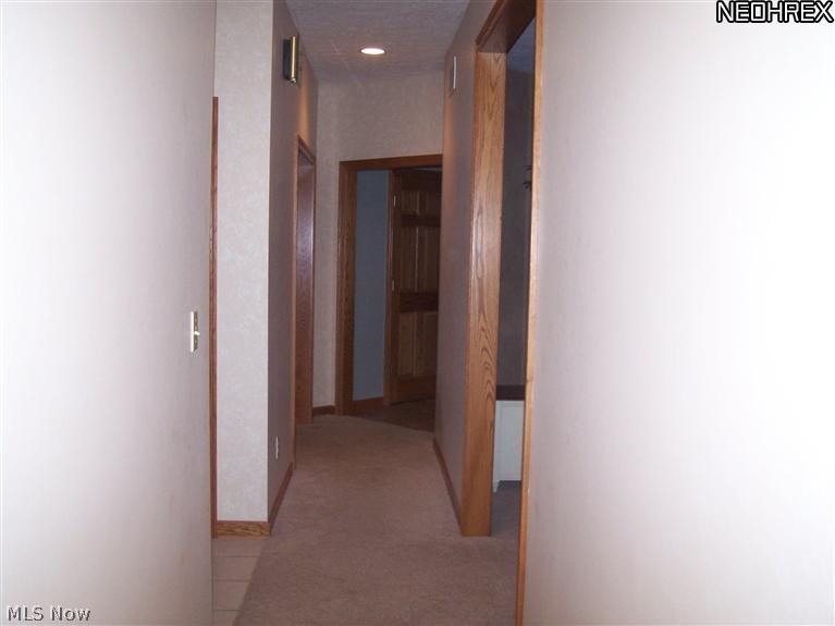 7942 Hartman Road Wadsworth, OH 44281 - Photo 3 of 19