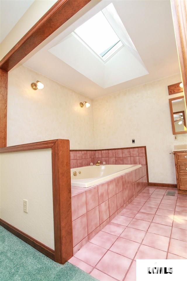 1321 Meadowview Drive Decatur, IL 62526 - Photo 13 of 30