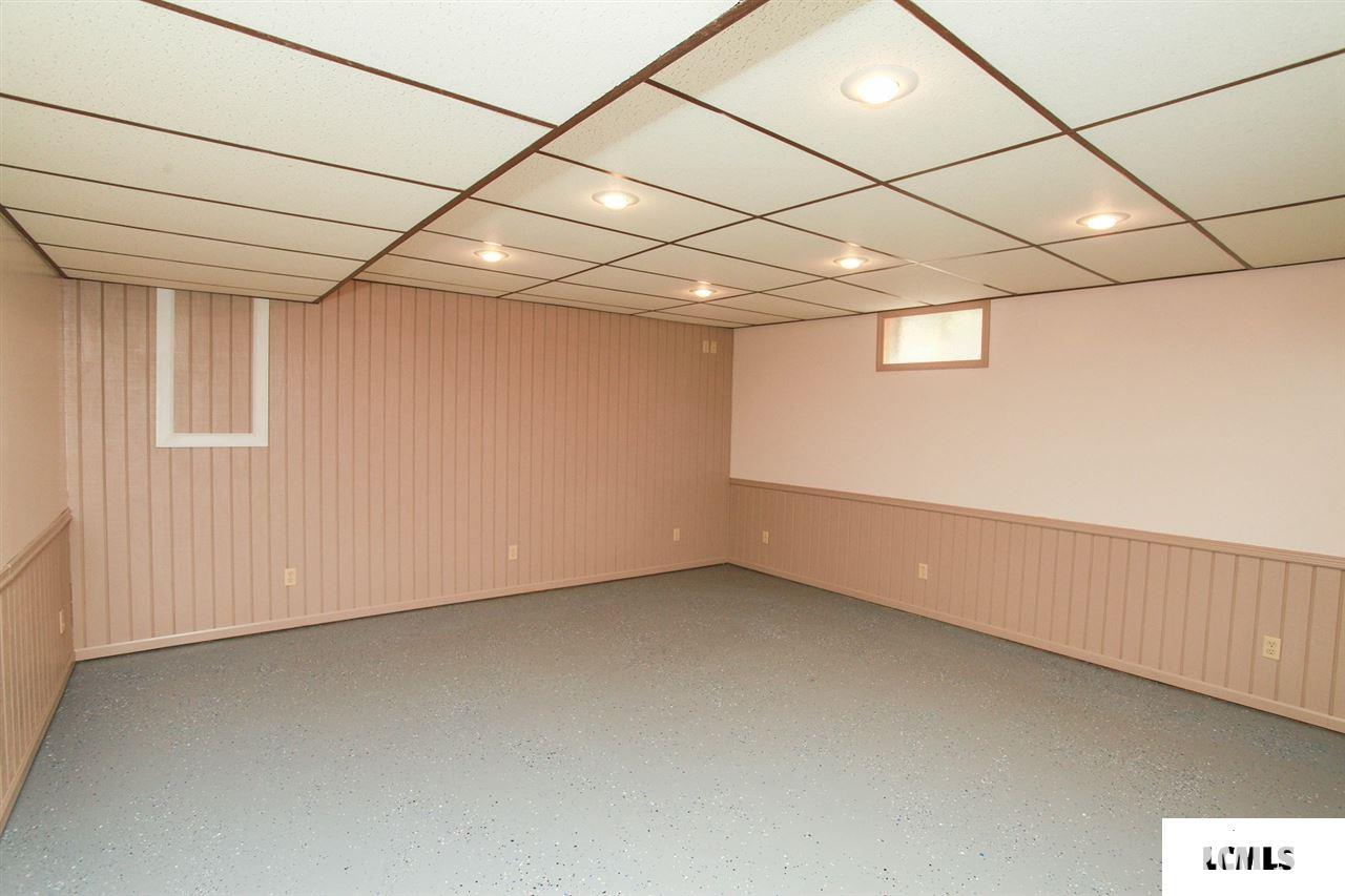 1321 Meadowview Drive Decatur, IL 62526 - Photo 23 of 30