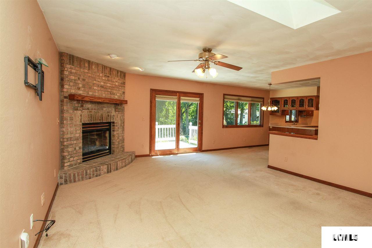 1321 Meadowview Drive Decatur, IL 62526 - Photo 3 of 30