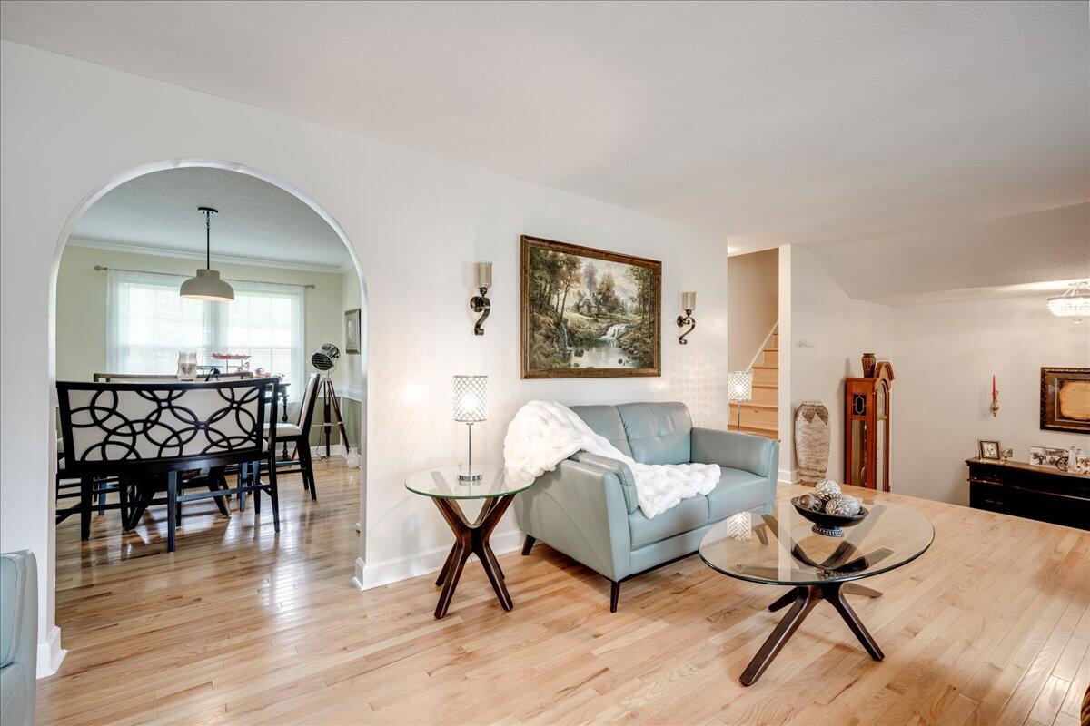 863 Brookfield Parkway Augusta, GA 30907 - Photo 3 of 47 AugustaRealEstateNow Living Room 4