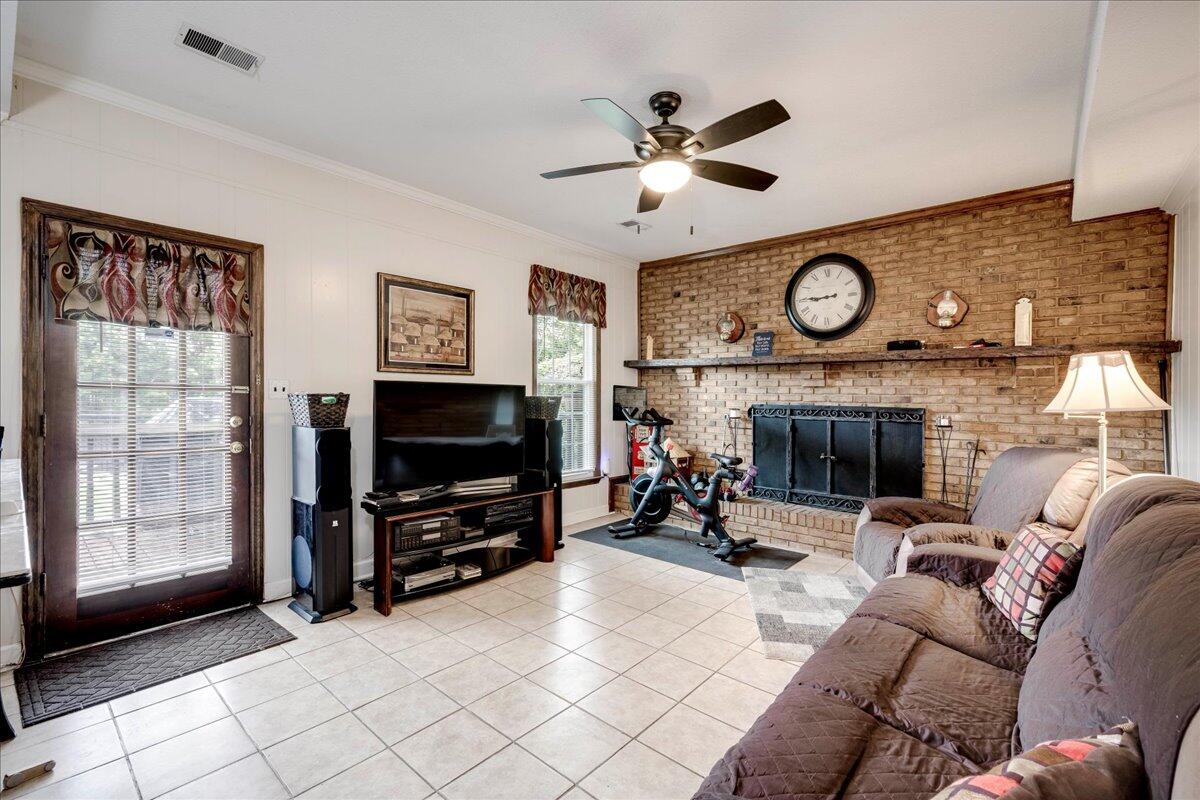 863 Brookfield Parkway Augusta, GA 30907 - Photo 31 of 47 AugustaRealEstateNowGreat Room 3