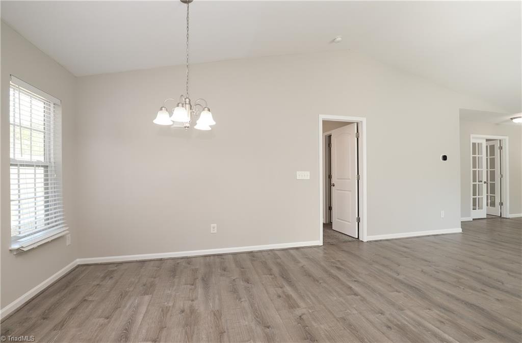 652 Switchback Court High Point, NC 27265 - Photo 15 of 39 Dining area