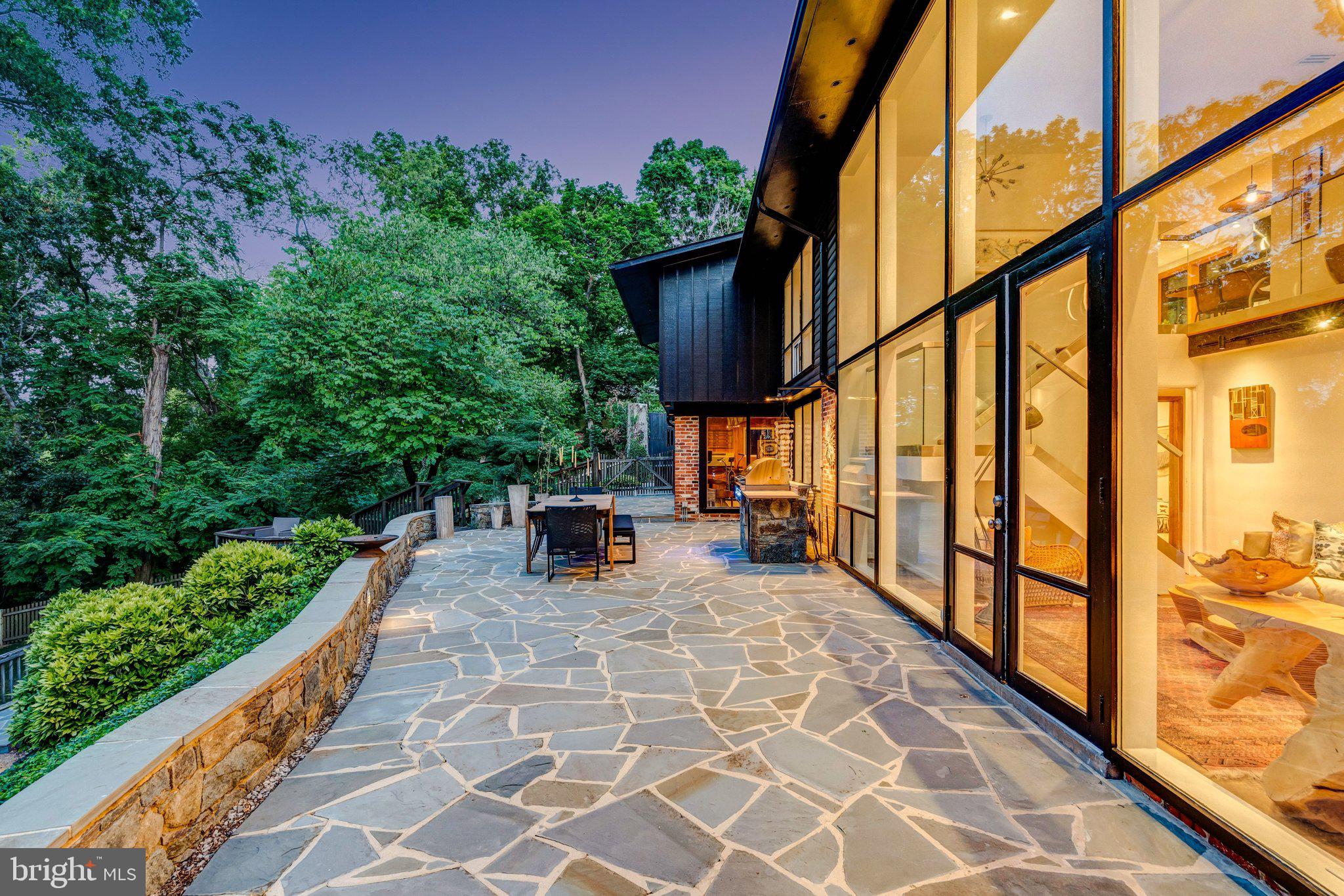 1927 Marthas Road Alexandria, VA 22307 - Photo 83 of 105 Mid-century mic drop