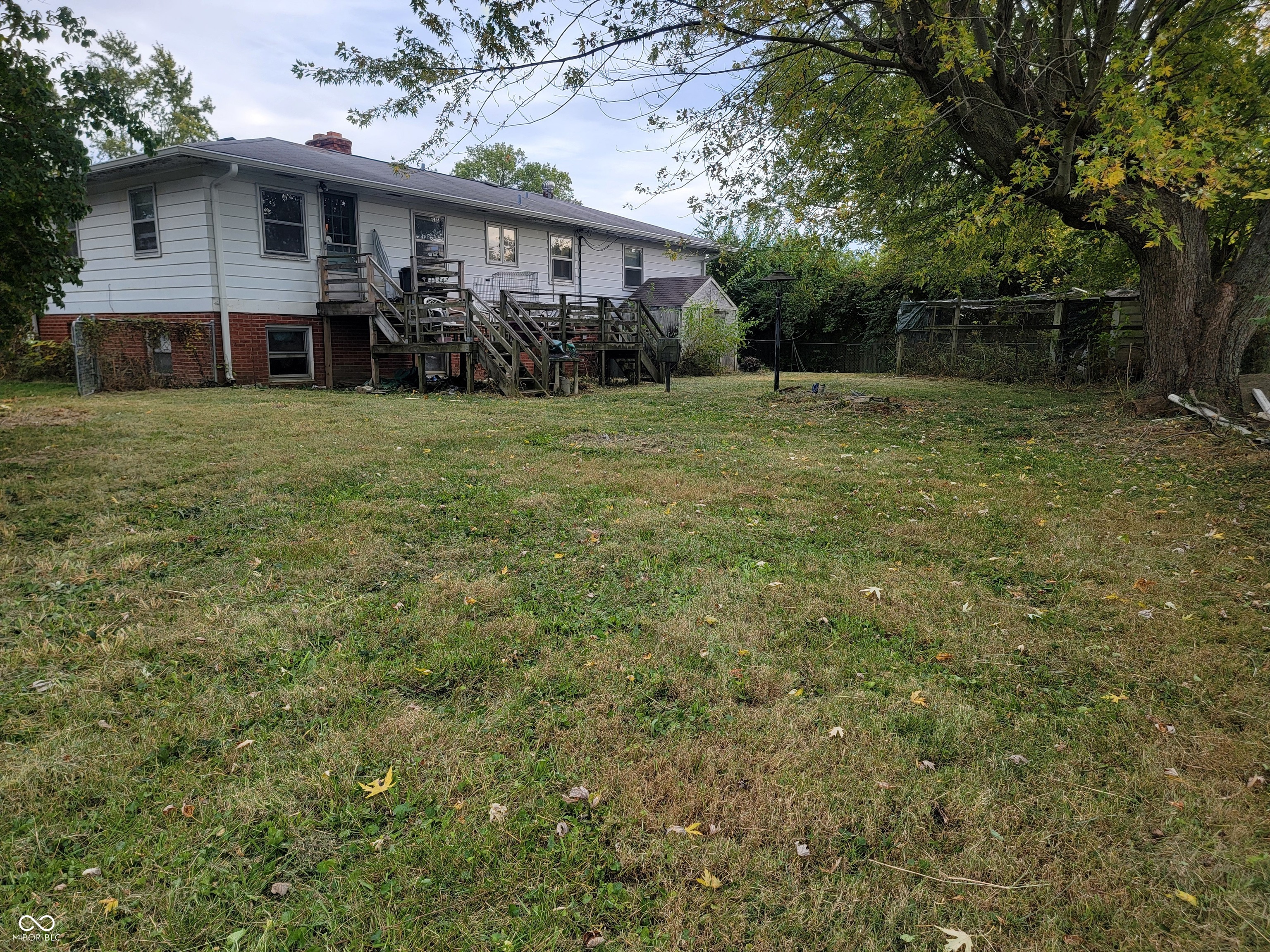 807 Bittersweet Lane Anderson, IN 46011 - Photo 2 of 29