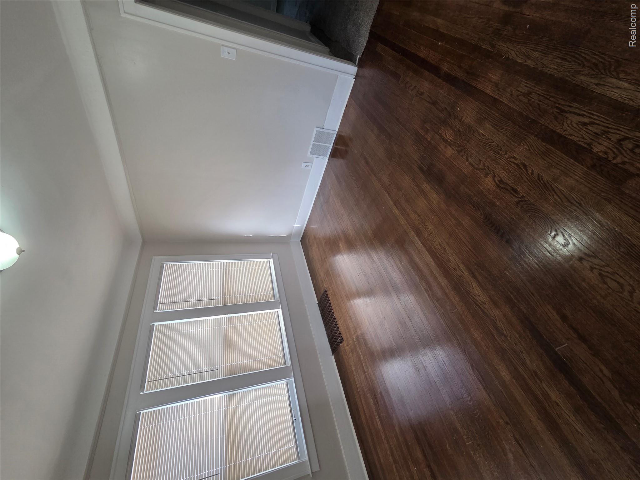 12047 Prairie Street Detroit, MI 48204 - Photo 5 of 12