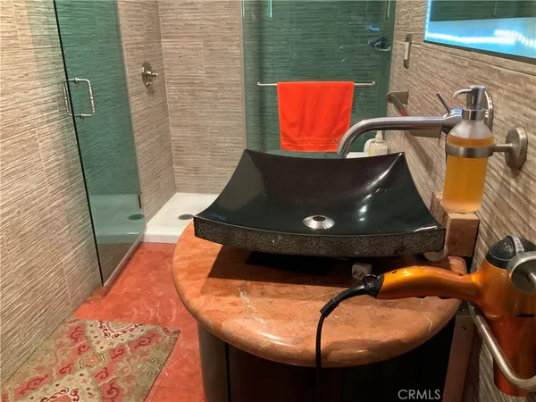 $439,900 | 409 Burchett Street, Unit 220, Glendale, CA 91203