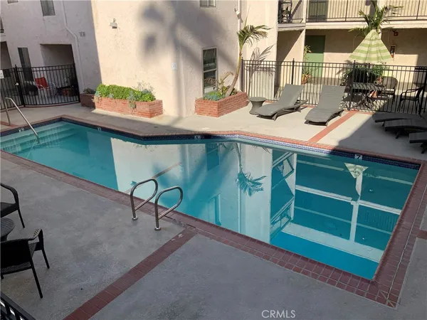 $439,900 | 409 Burchett Street, Unit 220, Glendale, CA 91203