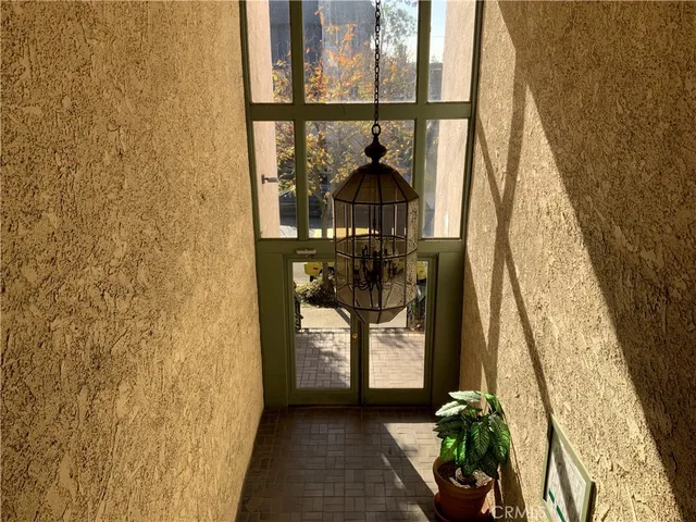 $449,900 | 409 Burchett Street, Unit 220, Glendale, CA 91203