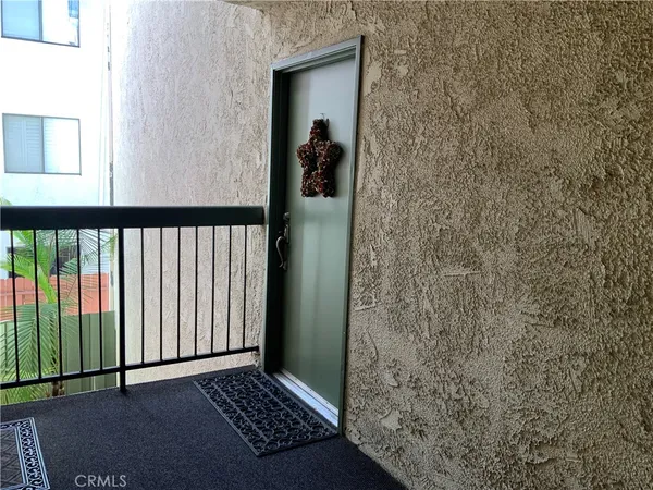 $439,900 | 409 Burchett Street, Unit 220, Glendale, CA 91203