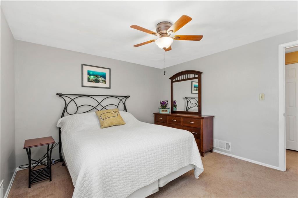 3444 McRoberts Road Pittsburgh, PA 15234 - Photo 14 of 25 Gallery Image 14