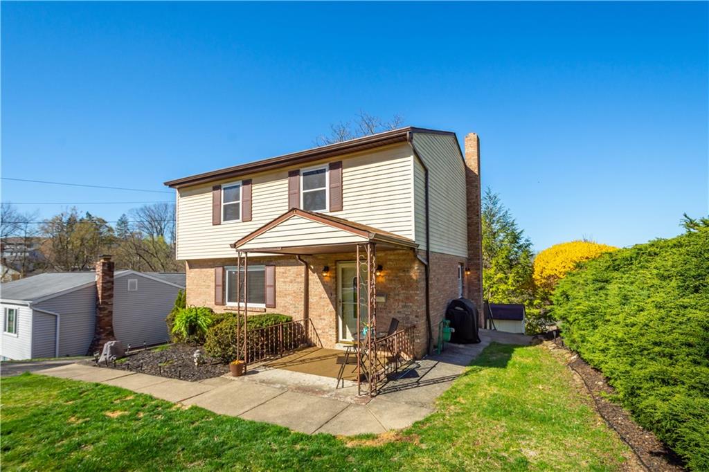 3444 McRoberts Road Pittsburgh, PA 15234 - Photo 3 of 25 Gallery Image 3