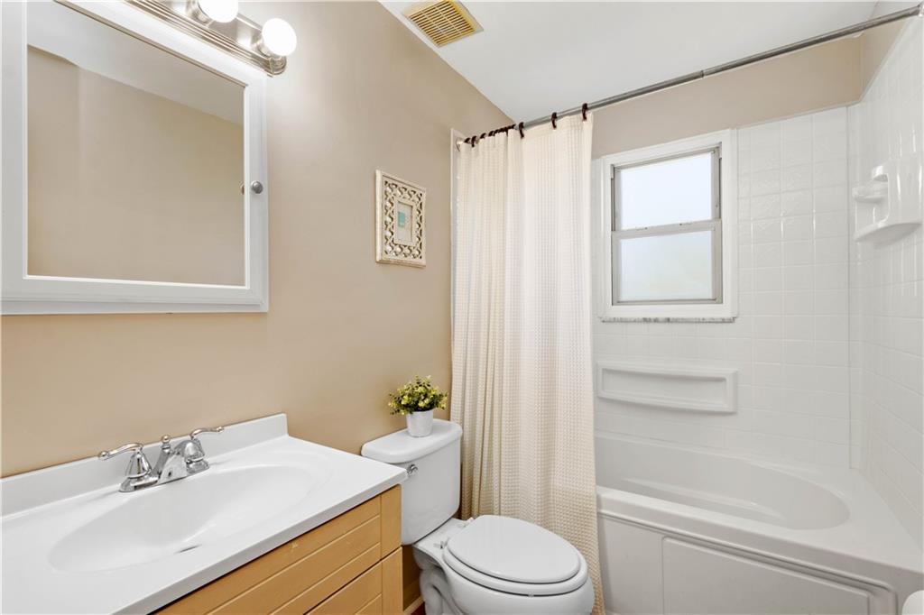 3444 McRoberts Road Pittsburgh, PA 15234 - Photo 21 of 25 Gallery Image 21