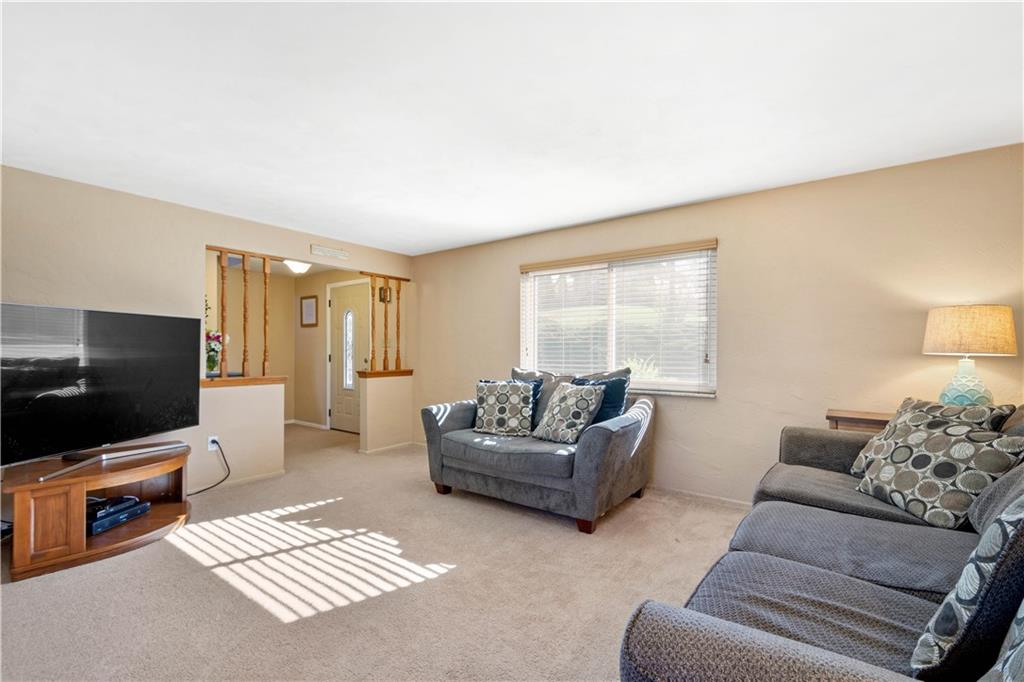 3444 McRoberts Road Pittsburgh, PA 15234 - Photo 5 of 25 Gallery Image 5