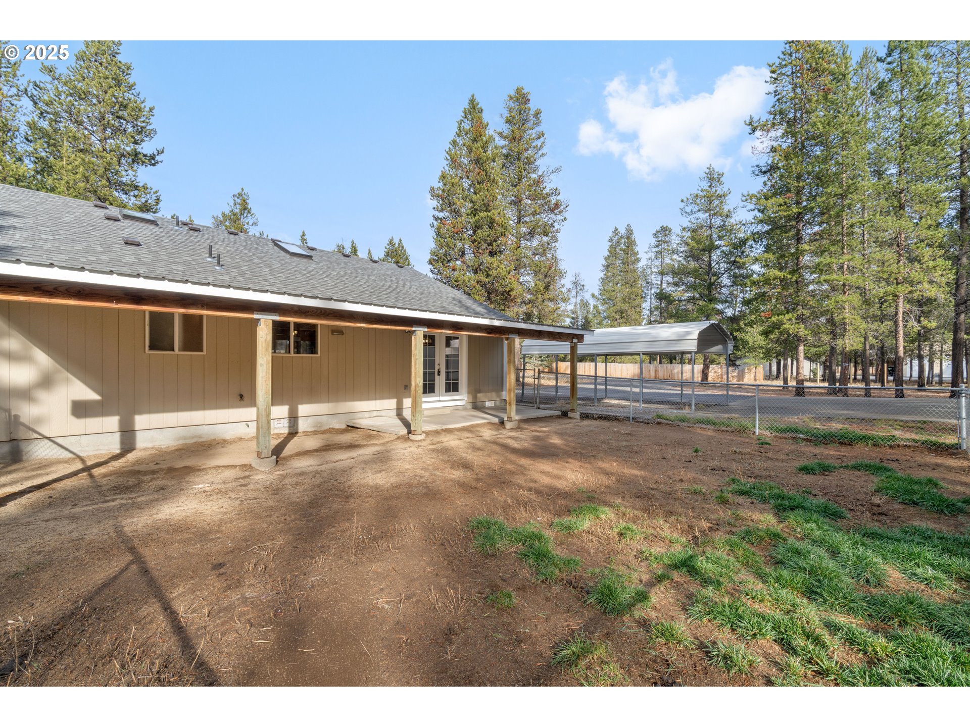 15711 Deedon Lane La Pine, OR 97739 - Photo 18 of 29 a view of a yard in front of a house