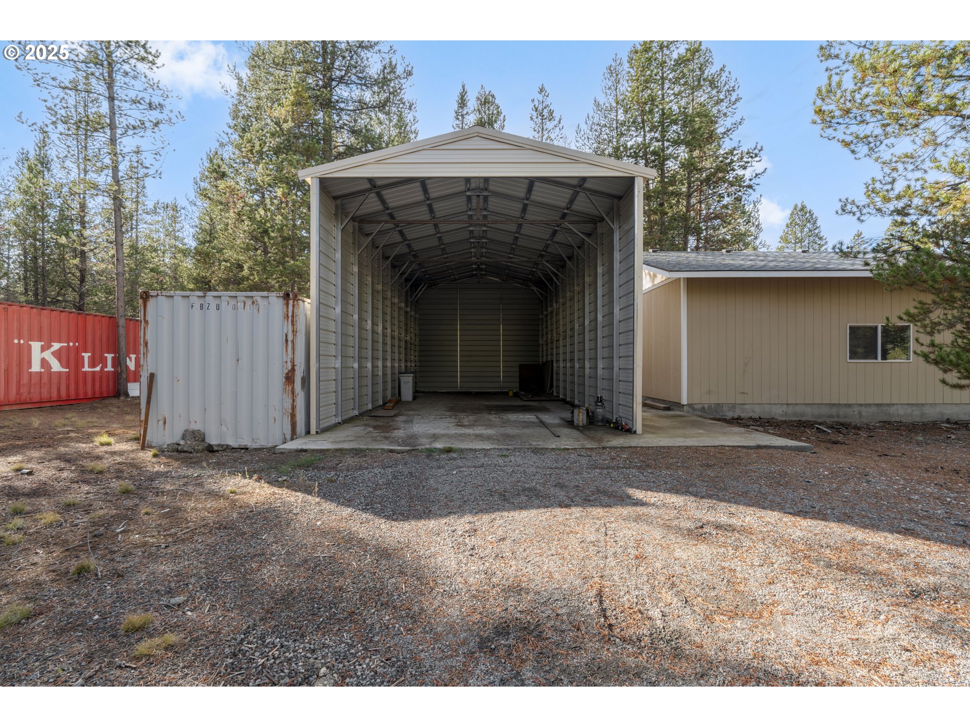 15711 Deedon Lane La Pine, OR 97739 - Photo 22 of 29 a front view of a house with a garage