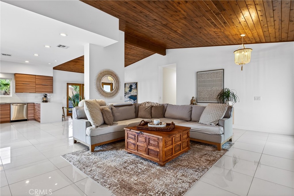 9640 Hoylake Road Desert Hot Springs, CA 92240 - Photo 12 of 46 Great Room