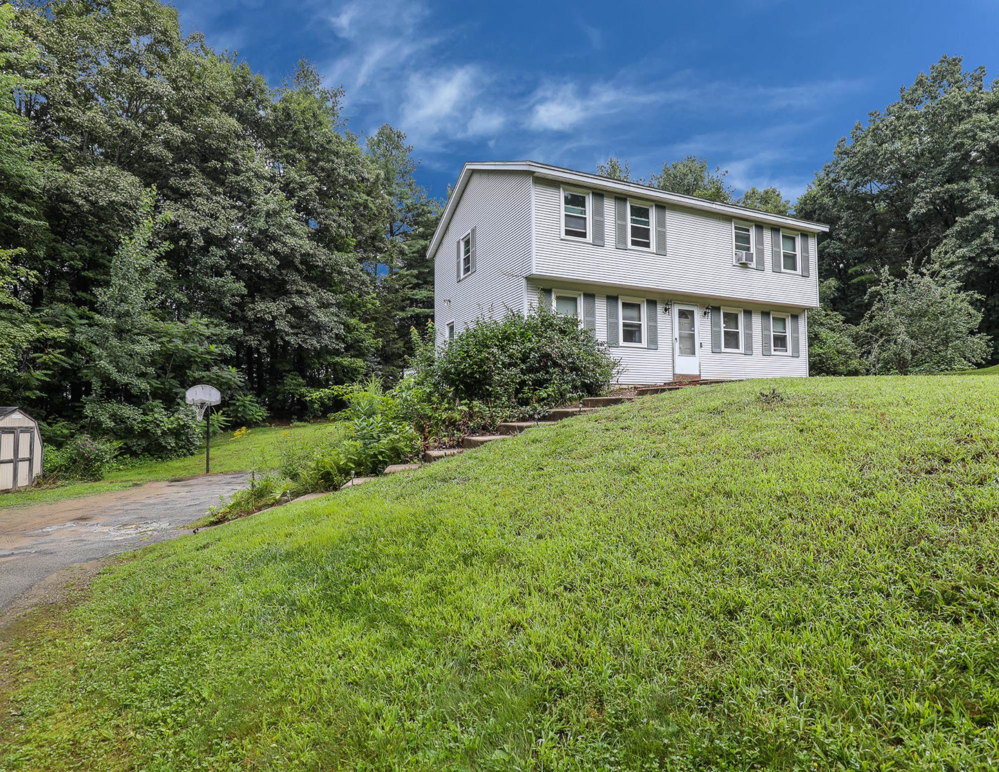 27 Hope Hill Road Derry, NH 03038 - Photo 3 of 33