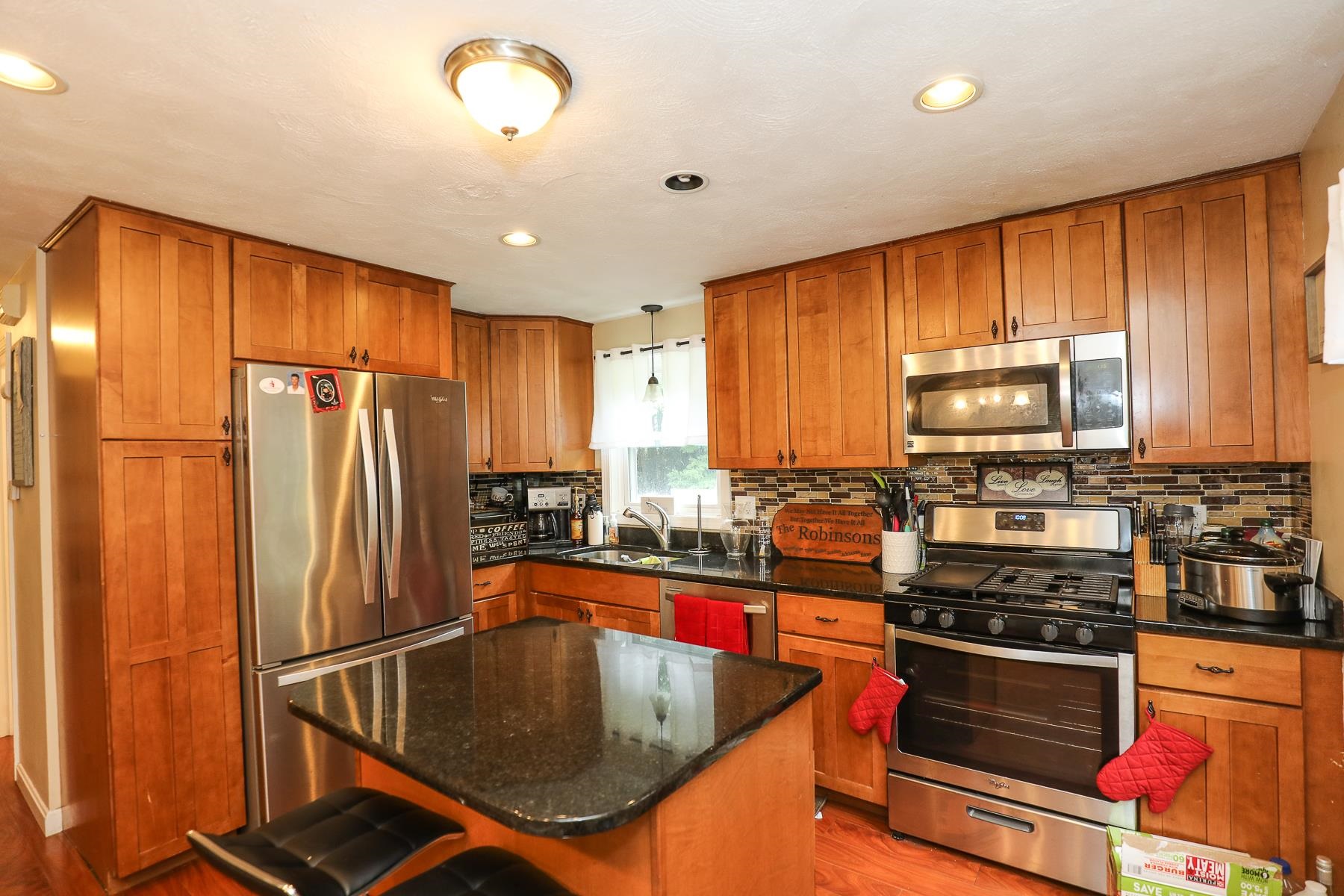 27 Hope Hill Road Derry, NH 03038 - Photo 5 of 33
