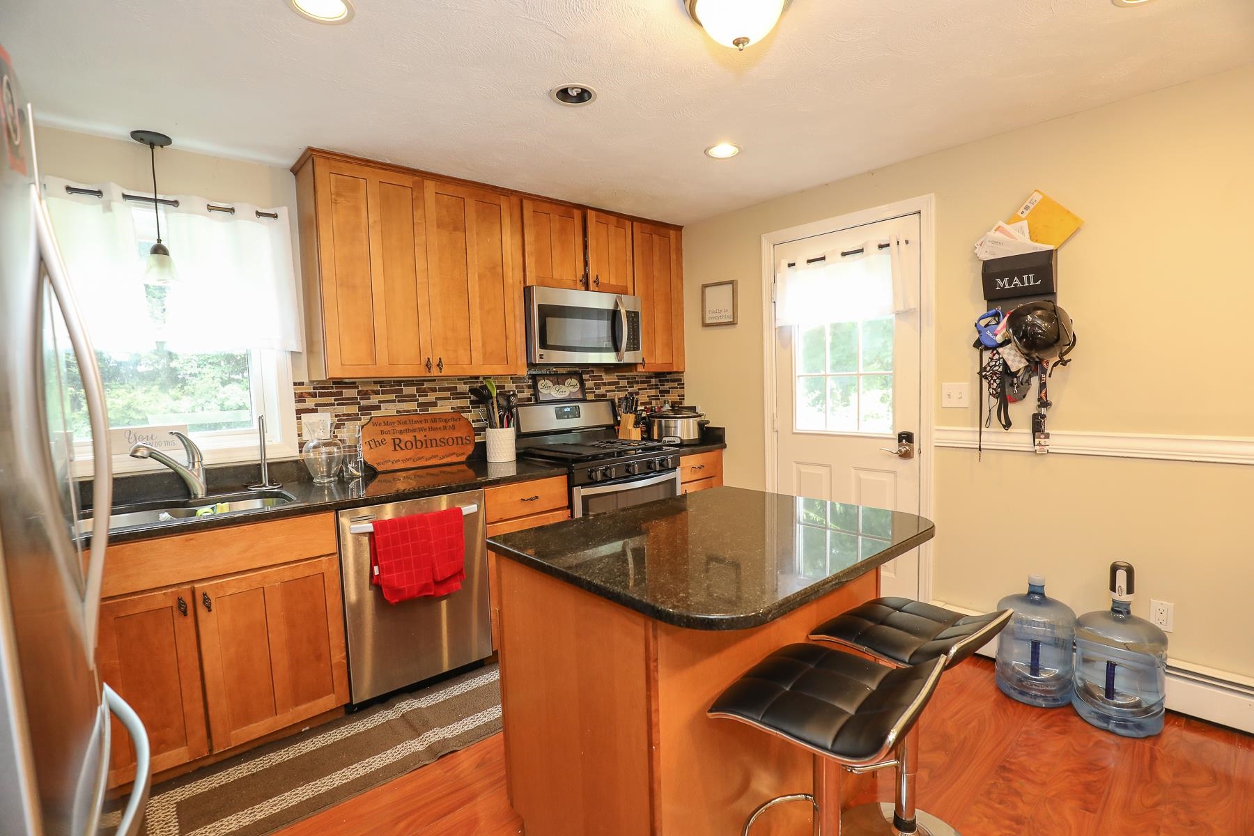 27 Hope Hill Road Derry, NH 03038 - Photo 8 of 33