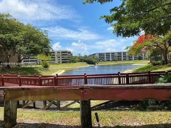 $1,900 | 1865 Palm Cove Boulevard, Unit 9102, Delray Beach, FL 33445
