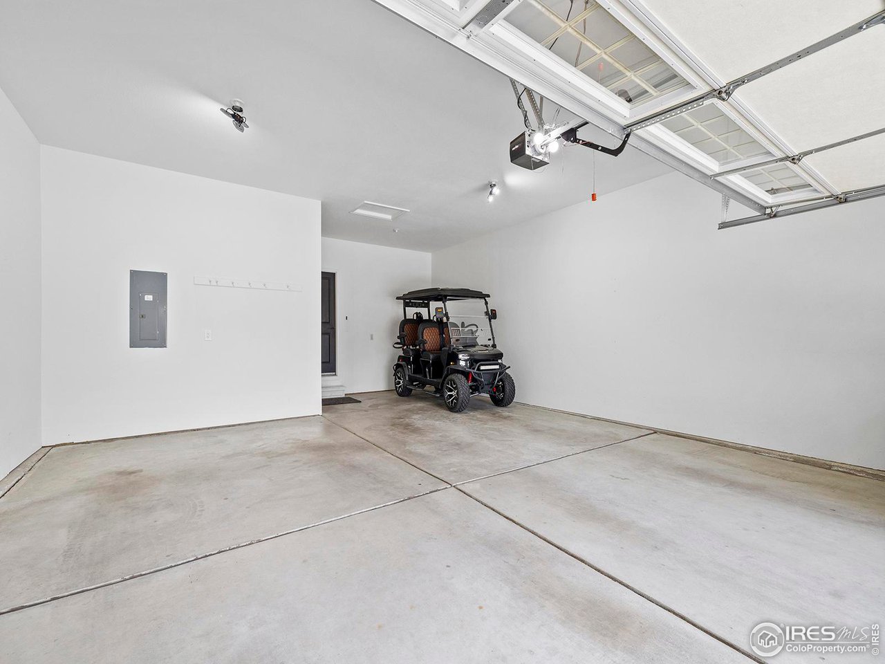 6427 Half Moon Bay Drive Windsor, CO 80550 - Photo 26 of 33 a view of a livingroom with furniture