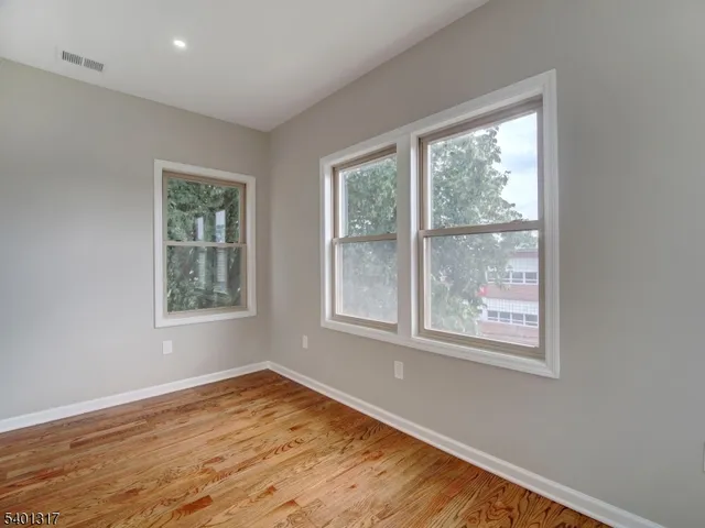 $3,200 | 236 Woodside Avenue, Newark, NJ 07104