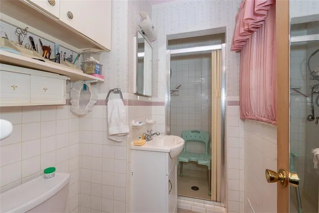 $335,000 | 7226 Edgewood Boulevard, Shawnee, KS 66203