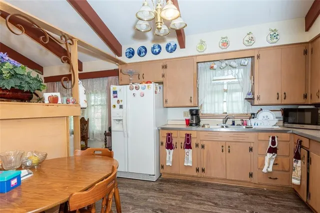 $335,000 | 7226 Edgewood Boulevard, Shawnee, KS 66203