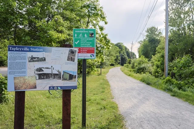 a sign that is on the side of a building