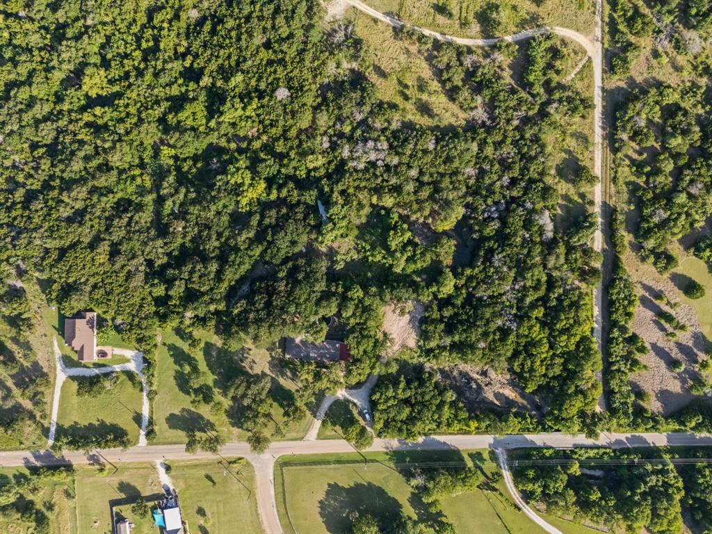 13539 Chapel Road Lorena, TX 76655 - Photo 4 of 37