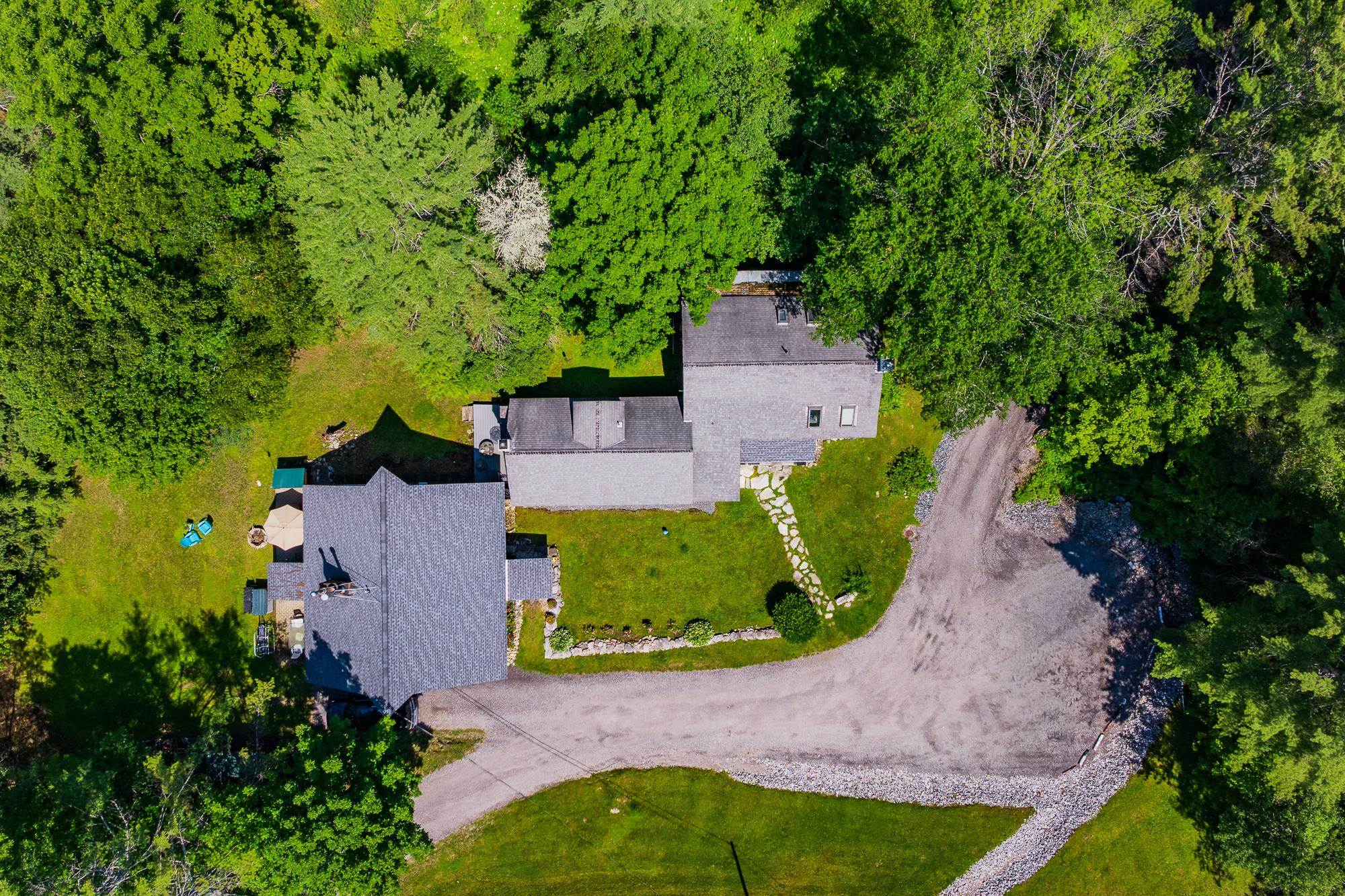 16 Old Farm Road, Unit 4 Winhall, VT 05340 - Photo 24 of 36