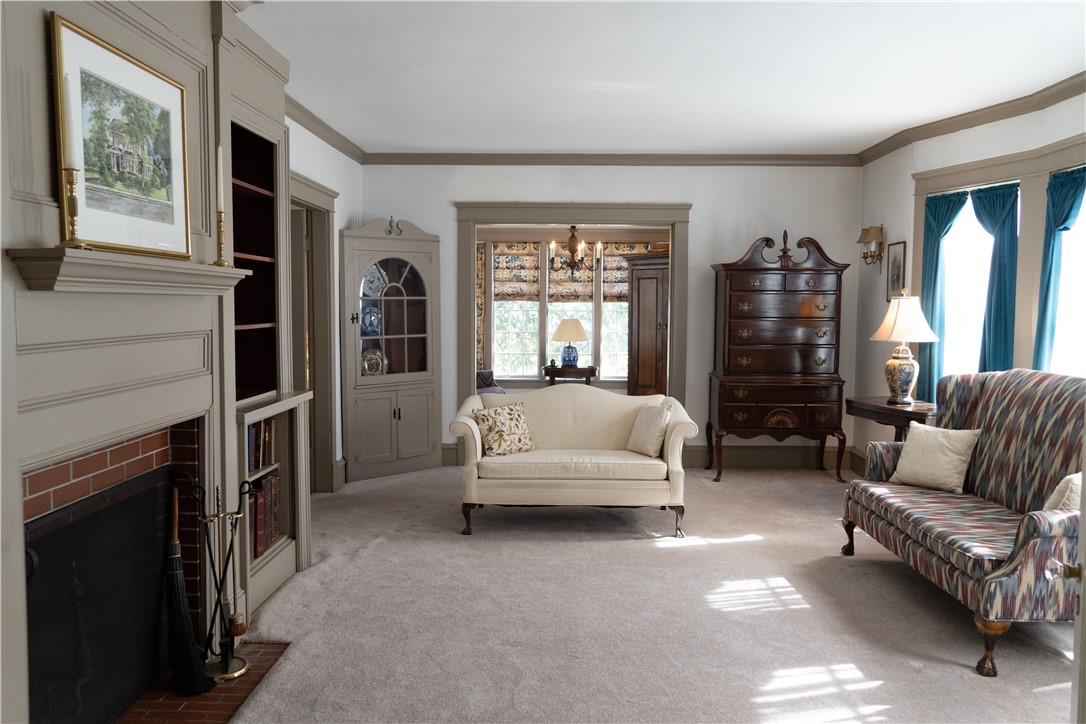 38 Upland Road Woonsocket, RI 02895 - Photo 4 of 11