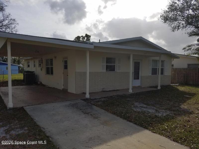 2559 Locksley Road Melbourne, FL 32935 - Photo 1 of 12 20190829184322244021000000-o