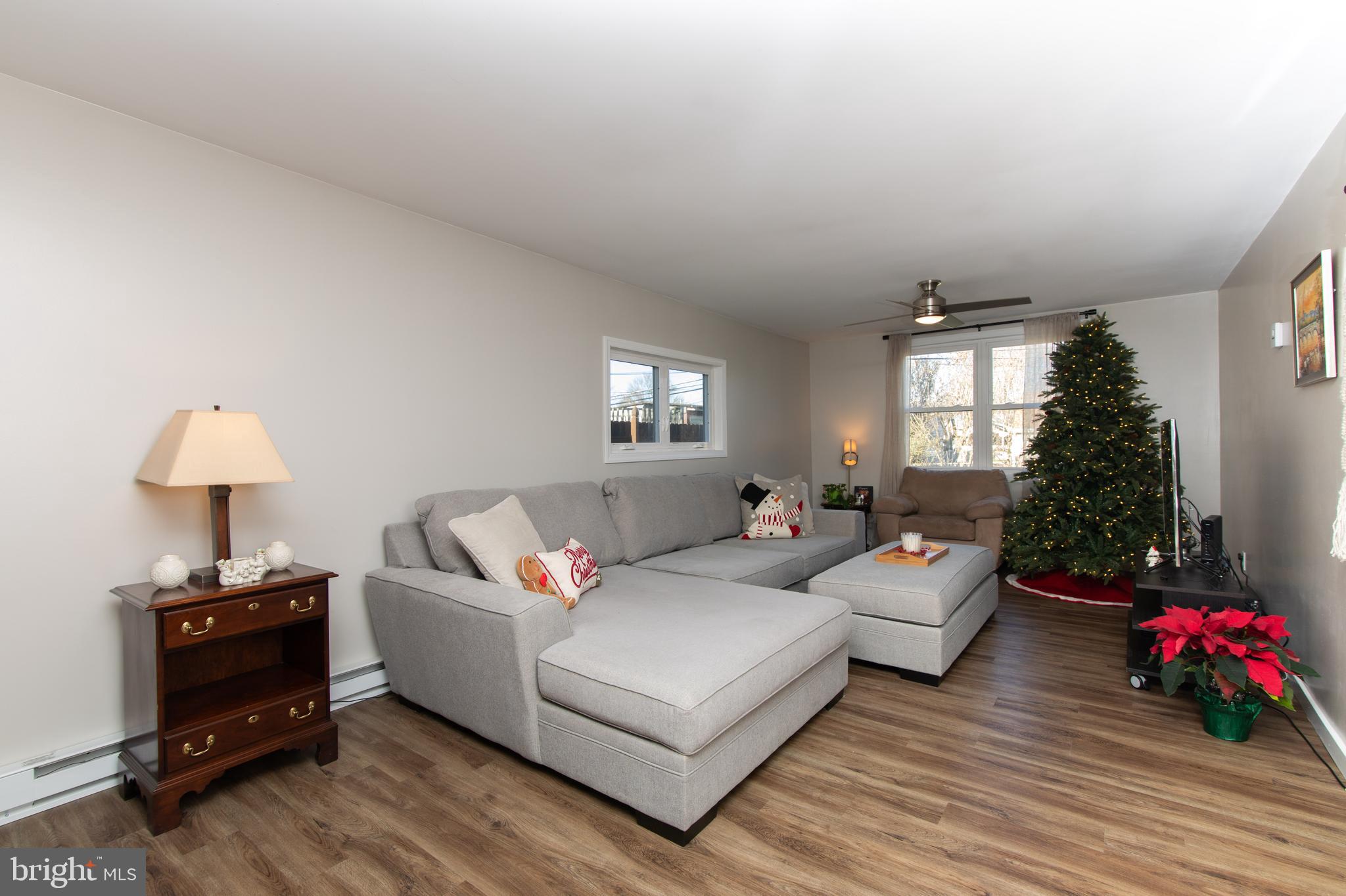 223 Yorkshire Road Fairless Hills, PA 19030 - Photo 14 of 38 Family room!