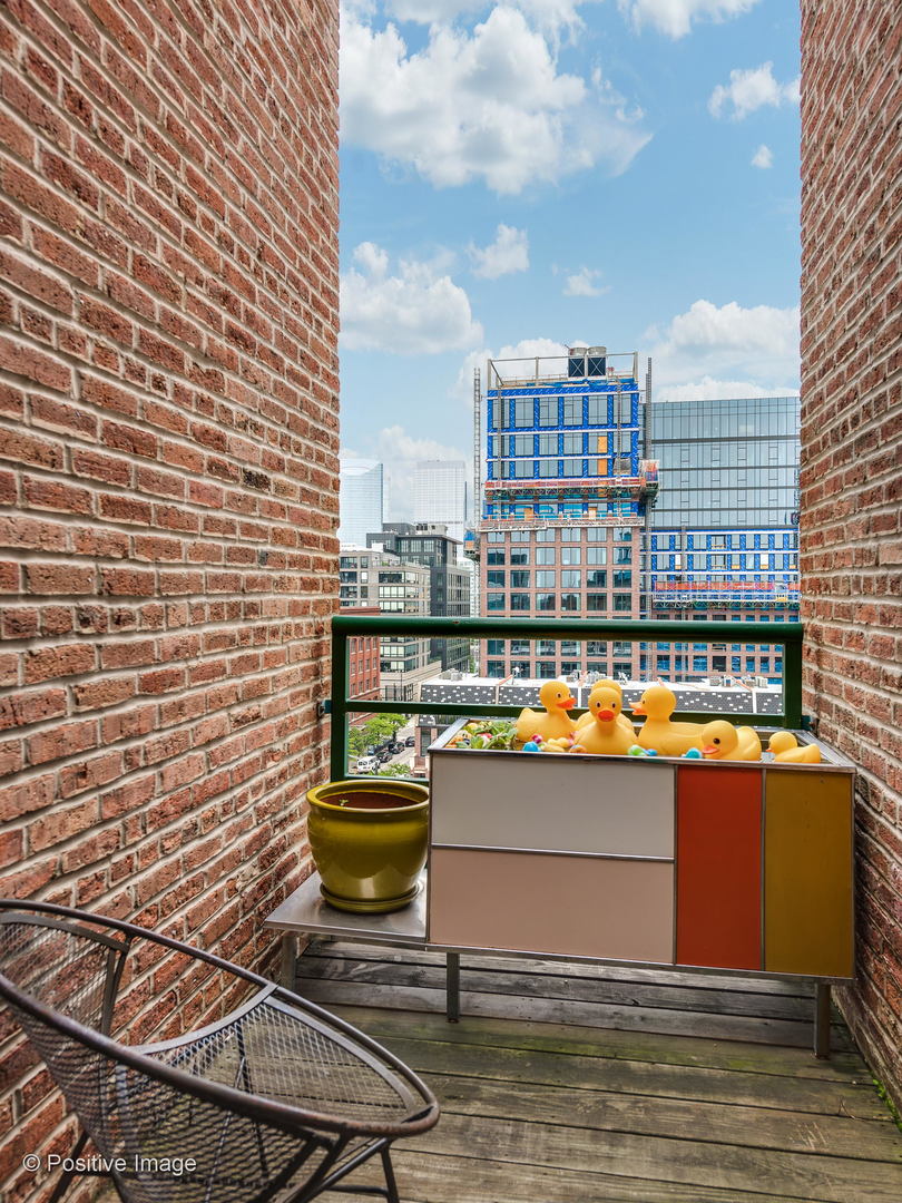 1017 West Washington Boulevard, Unit PH7B Chicago, IL 60607 - Photo 26 of 33