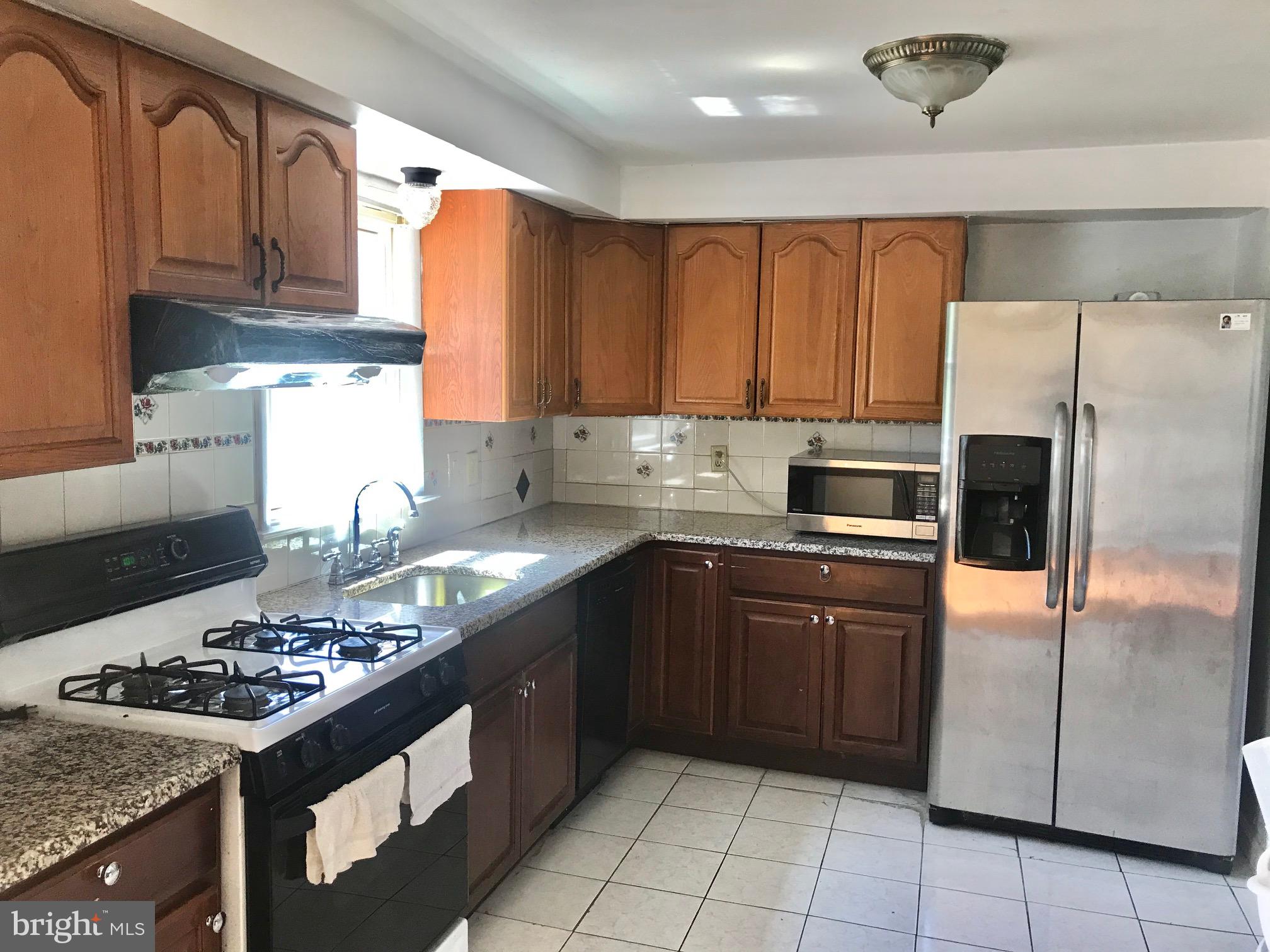 6 Roslyn Road Hamilton, NJ 08610 - Photo 4 of 19