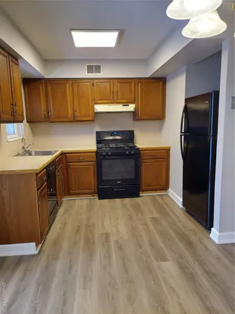 $2,200 | 50 Bon Aire Circle, Unit C15, Suffern, NY 10901